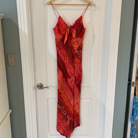 Alice and Olivia Harmony midi dress - Picture 4 of 16